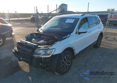 2019 Volkswagen Tiguan 2.0T Se/2.0T Sel/2.0T Sel R-Line/2.0T Sel R-Line Black из США, поврежденный, VIN 3VV2B7AX9KM115060